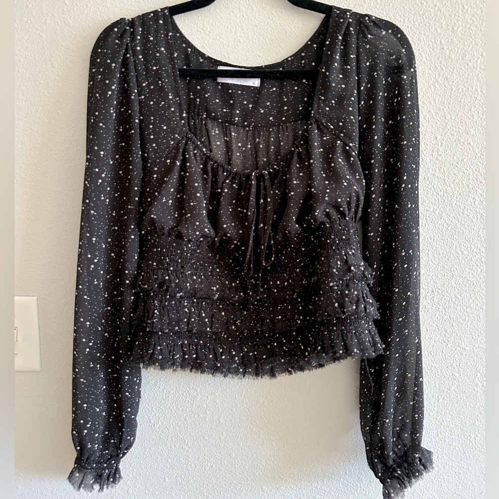 A2 - #106 Mod on trend black and white speckled blouse top size medium